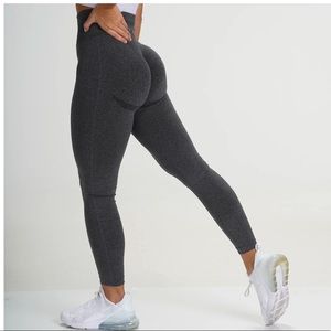 Nvgtn black speckled curve leggings